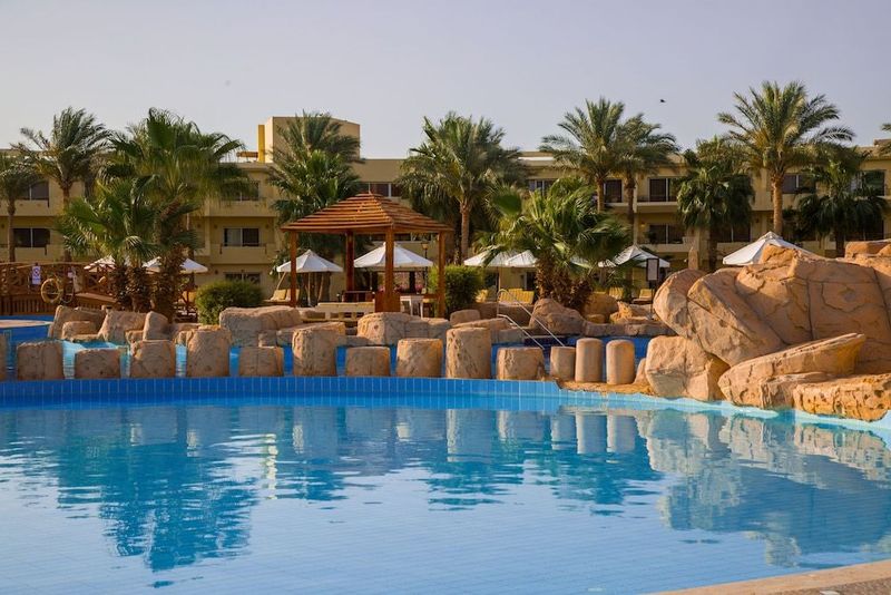 Amwaj Oyoun Resort & Casino - Image 6