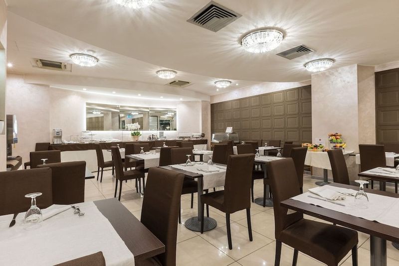 Magri's Hotel - Image 9