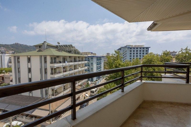 Kandelor Hotel - Image 7