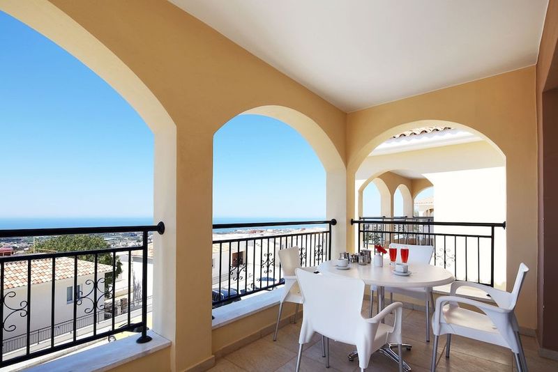 Club St. George Resort - Image 2