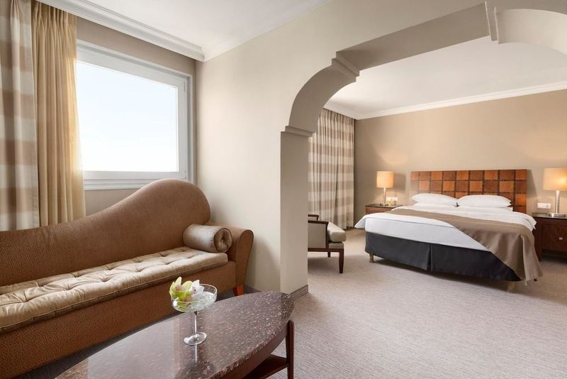 Ramada by Wyndham Sofia City Center - Image 3