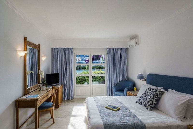 Ramira Beach Hotel - Image 5