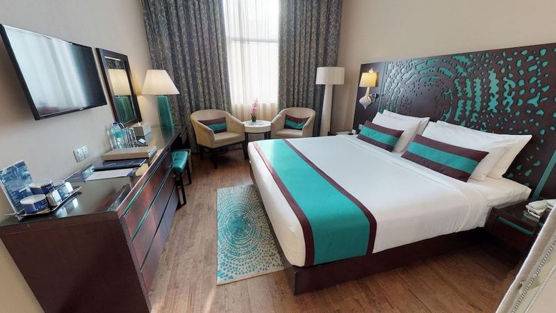 Signature Hotel Al Barsha - Image 9