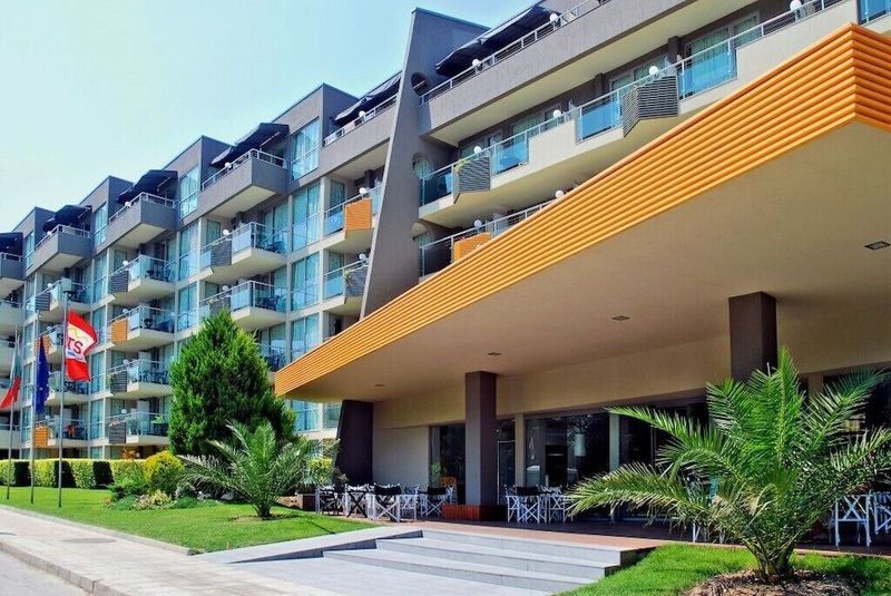 Hotel Excelsior - Image 2