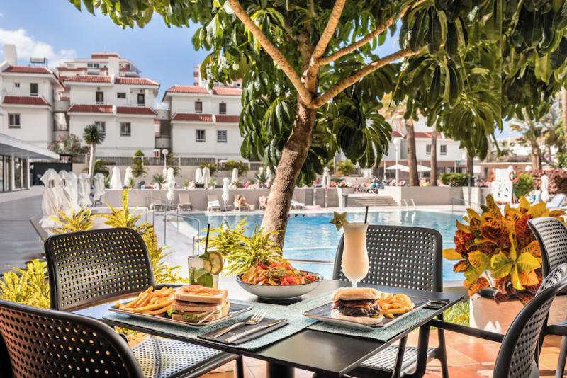 Catalonia Oro Negro Hotel - Image 6