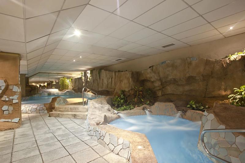 Hotel ILUNION Les Corts Spa - Image 3