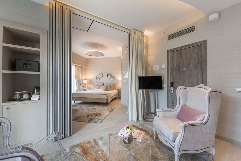 St. George Lycabettus Lifestyle Hotel - Image 8
