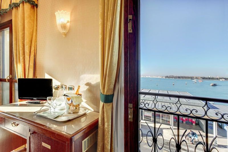 Hotel Panorama - Image 7