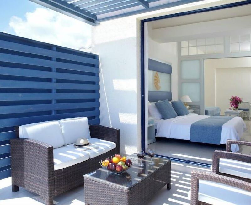 Mare Blue Hotel - Image 2