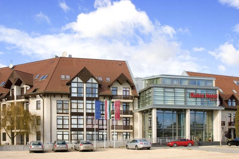 Rubin Wellness & Conference Hotel - Image 9