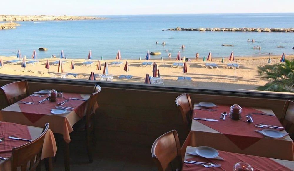Corallia Beach Hotel Apartments - Image 8