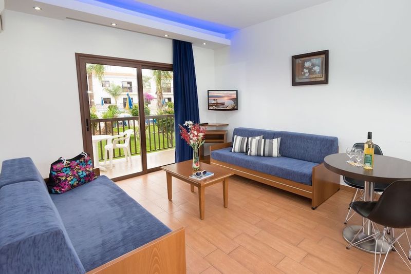 Loutsiana Hotel Apts - Image 7
