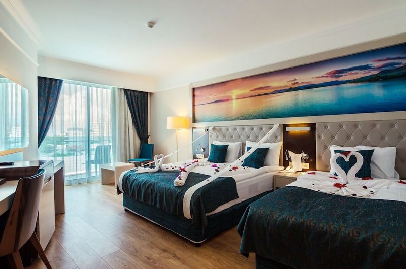 The Lumos Deluxe Resort Hotel & Spa - Image 7