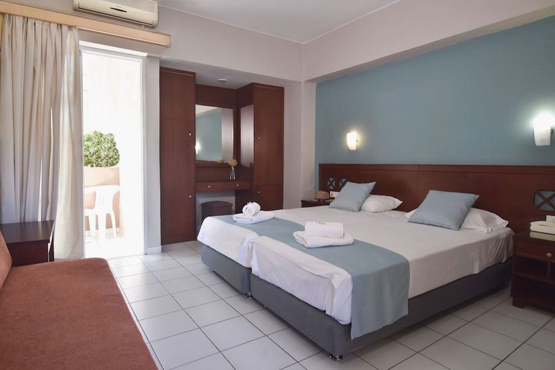Hermes Hotel - Image 5