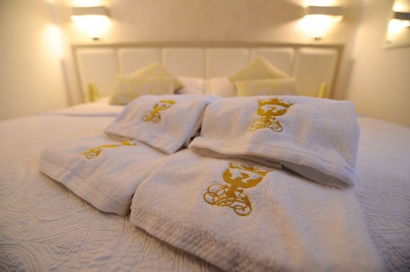 Artemisia Palace Hotel - Image 7
