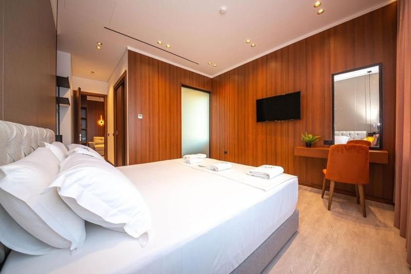 Area Hotel - Image 5