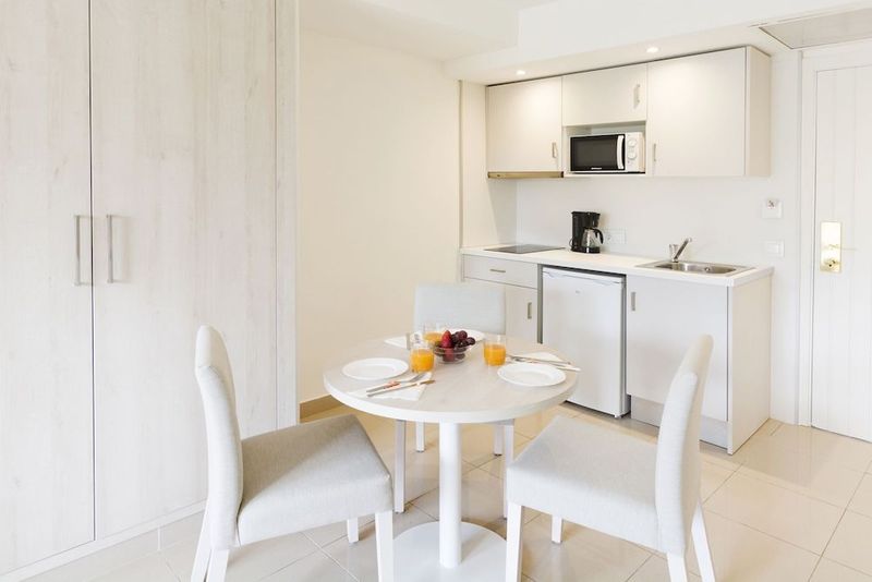 HSM S'Olivera Hotel & Apartments - Image 7