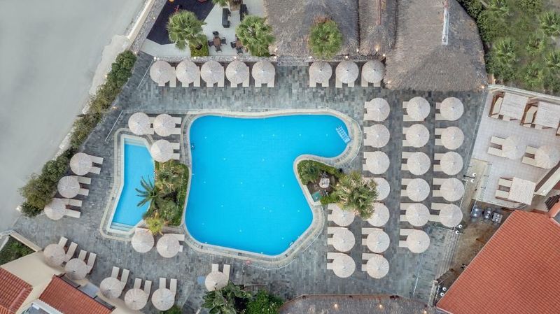 Theo Hotel - Image 4