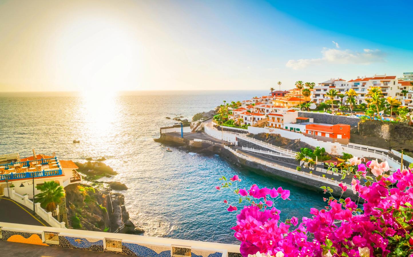 Solnedgang i idylliske Puerto de Santiago på Tenerife