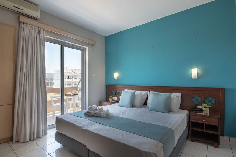 Hermes Hotel - Image 2