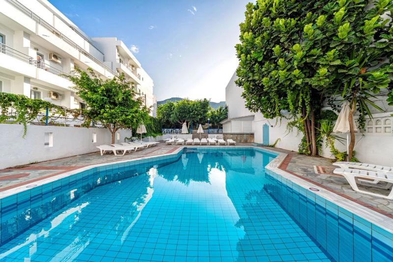Iro Hotel - Image 1
