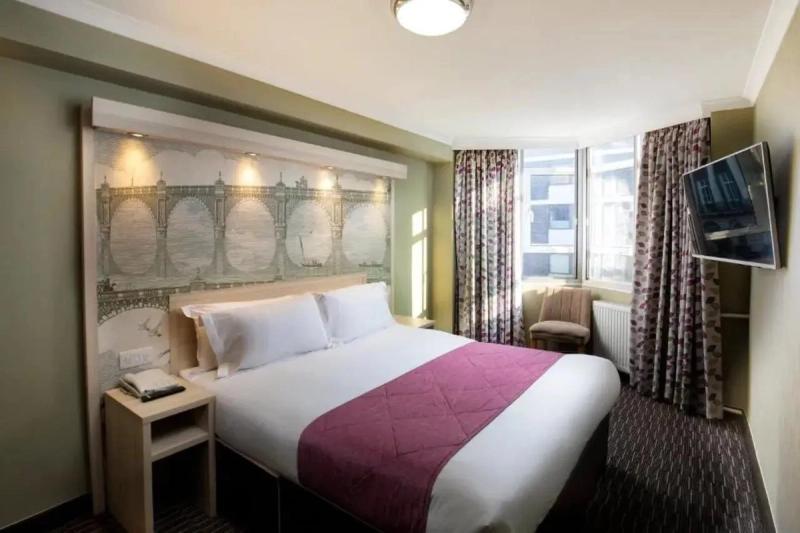 President Hotel - Image 4