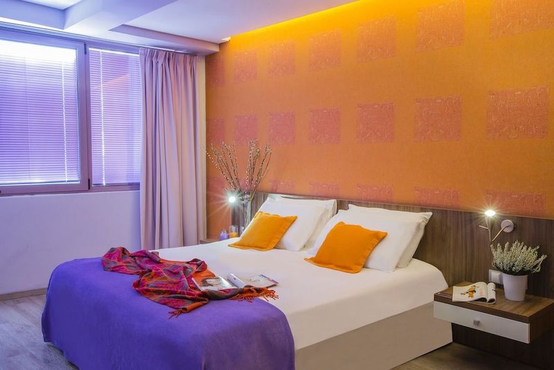 Novus City Hotel - Image 3
