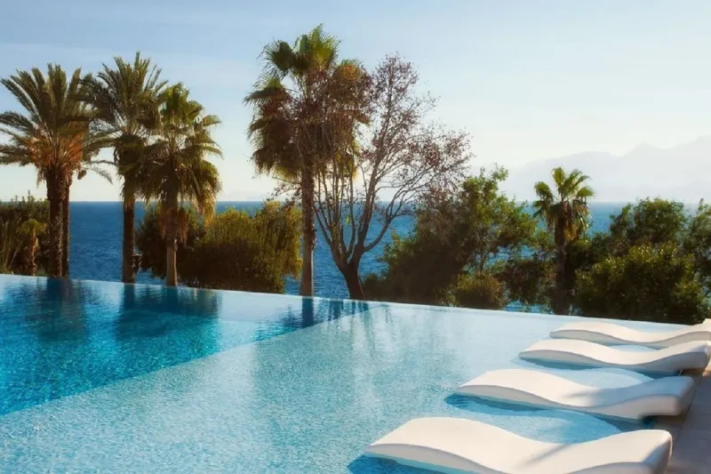 Akra Hotel