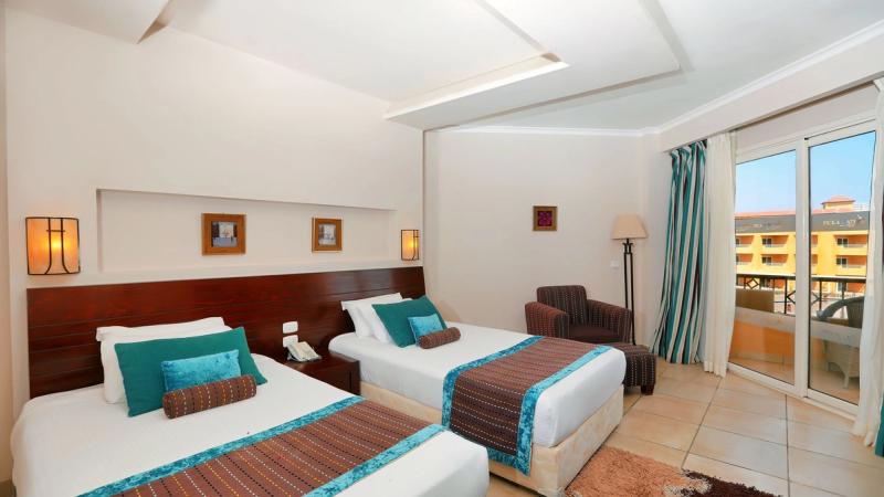 Amwaj Beach Club Abu Soma Resort - Image 6