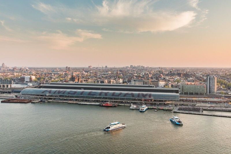 citizenM Hotel Amsterdam City - Image 9