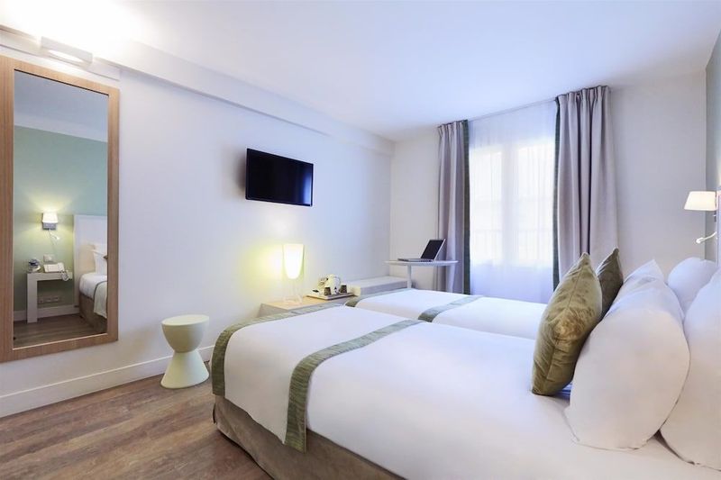 Hotel Kyriad Paris 18 - Porte de Clignancourt - Montmartre - Image 2