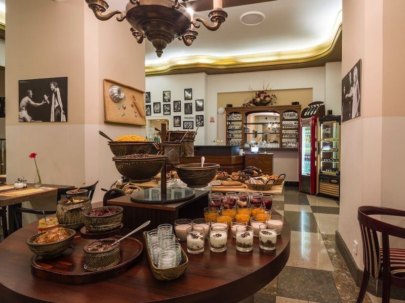 EA Hotel Rokoko - Image 7
