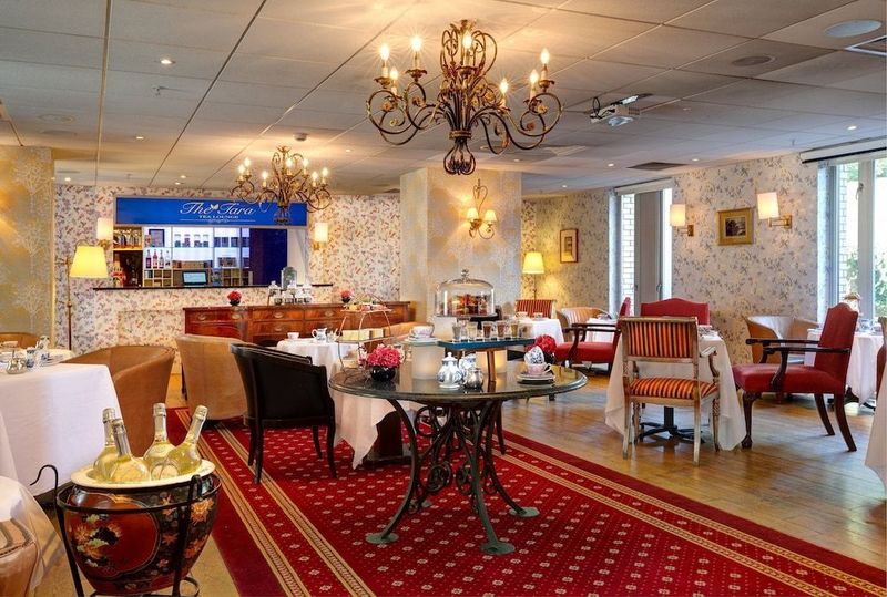 Copthorne Tara Hotel London Kensington - Image 2