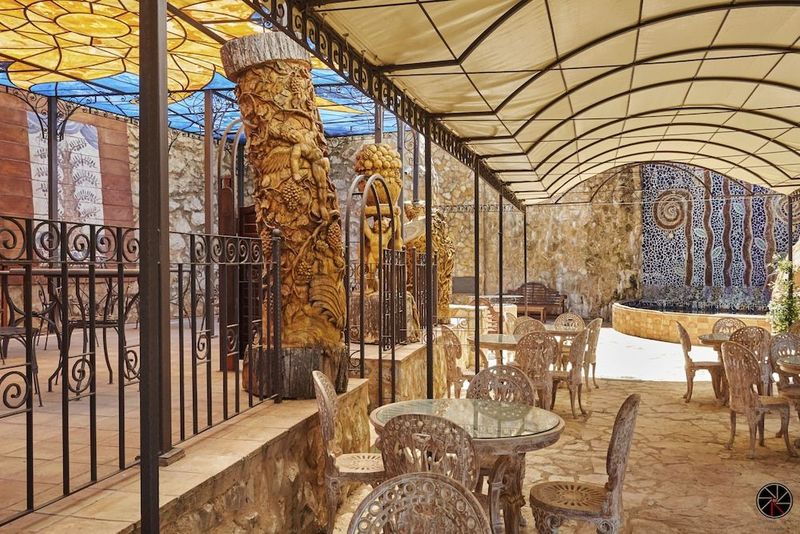 Grand Hotel La Batia - Image 3