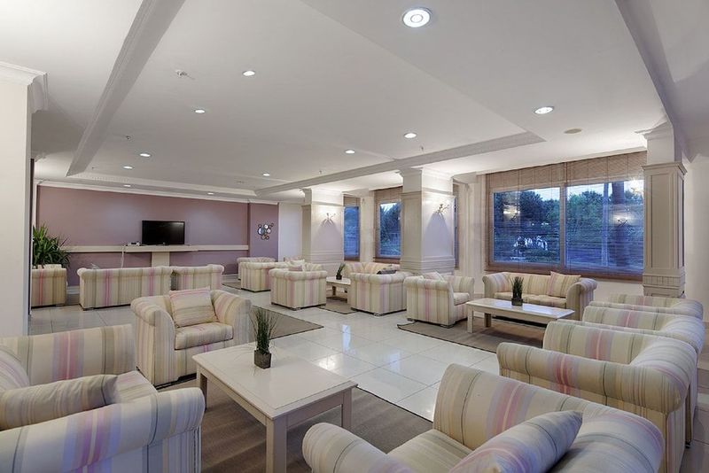 Club Turtas Beach Hotel - Image 5