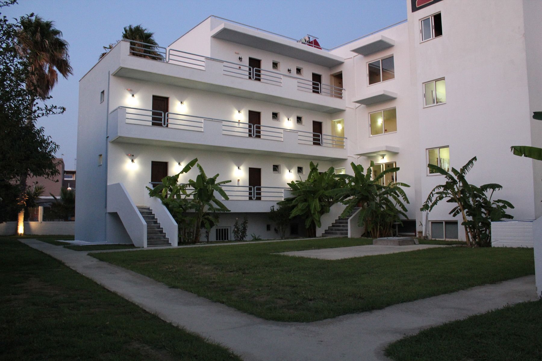 Elga Hotel Apartments - Image 4