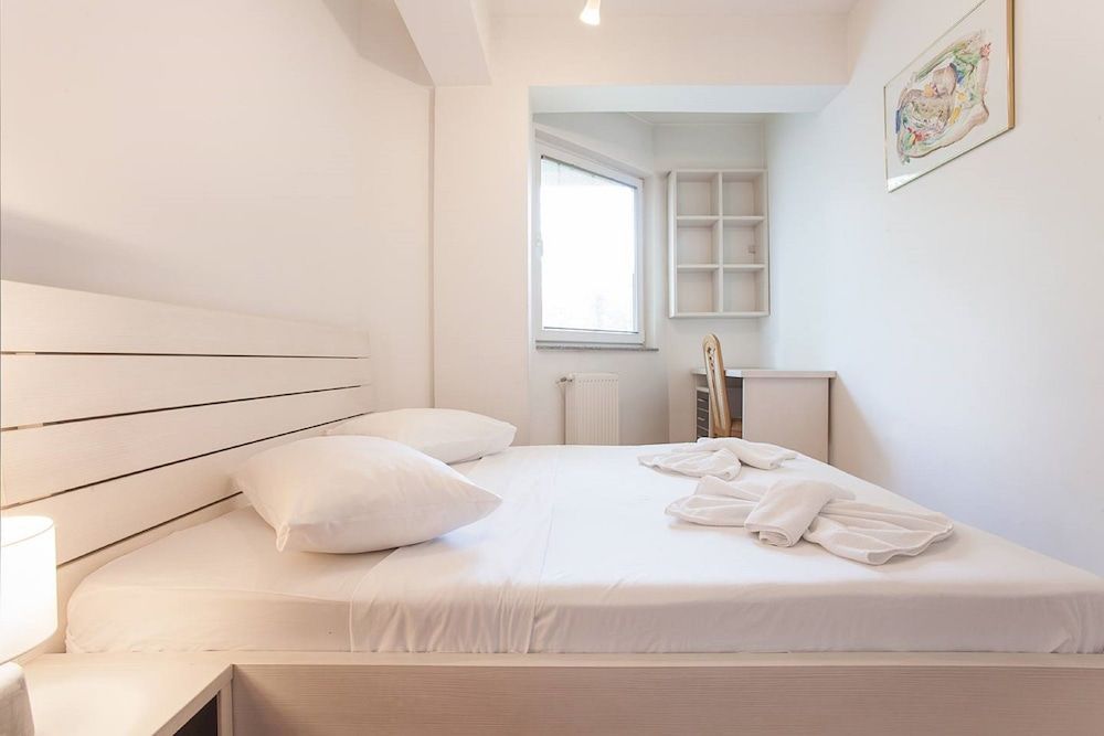 Urban Serviced Apartments - Image 9