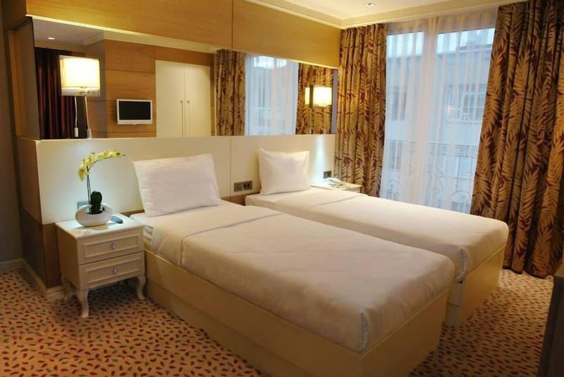 Le Mirage Hotel - Image 6