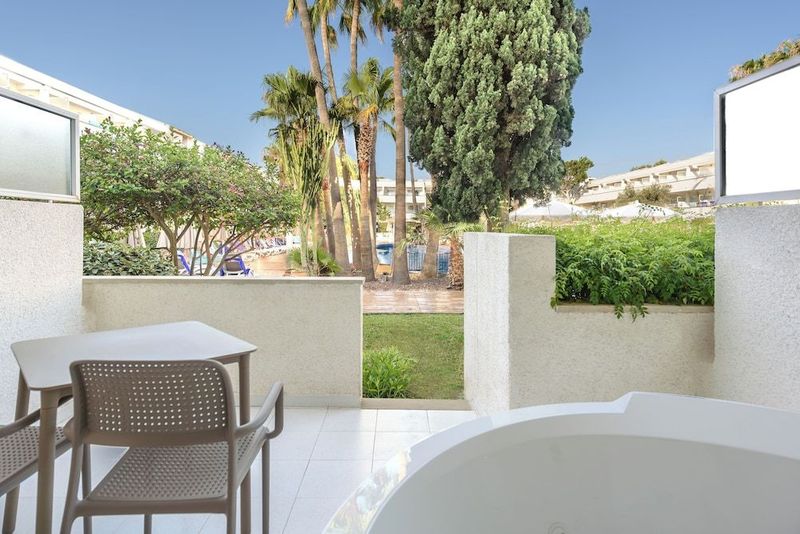 FERGUS Club Palmanova Park - Image 2
