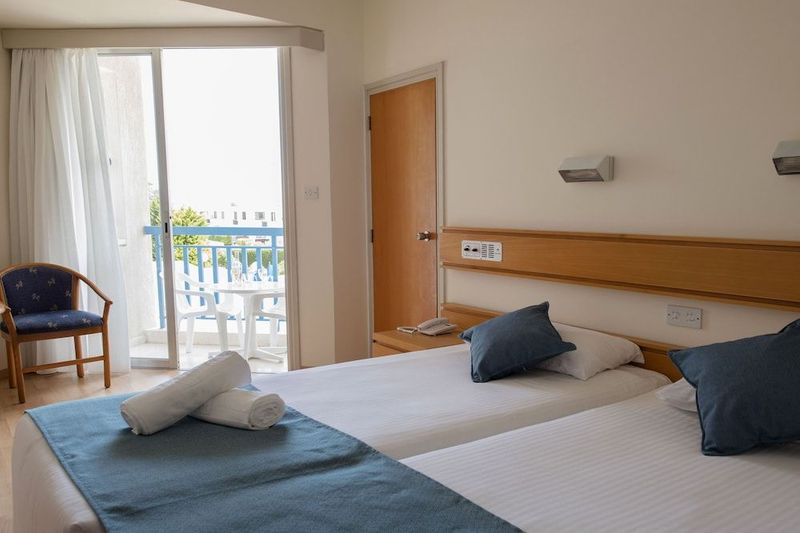 Kissos Hotel - Image 2