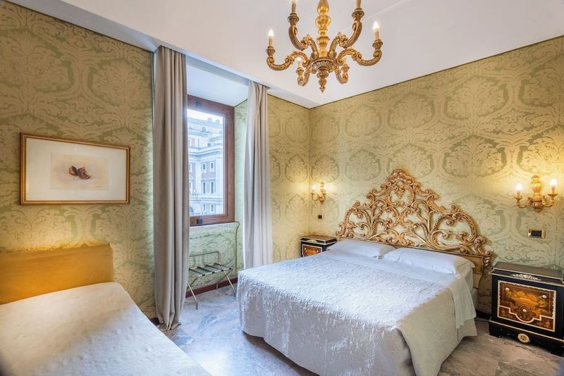 Hotel Des Epoques - Image 3