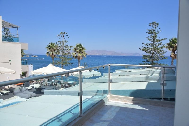 Bristol Sea View Apartments - Image 5