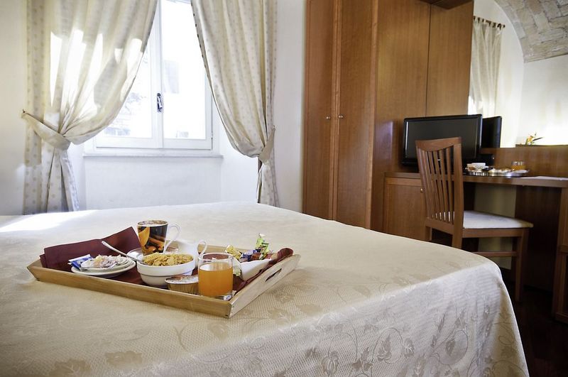 Hotel Priscilla - Image 8