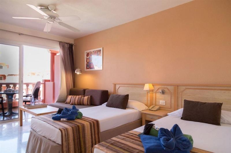 Apartamentos Marola Park - Image 7