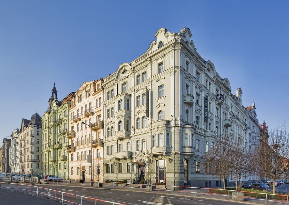 Mamaison Hotel Riverside Prague - Image 4
