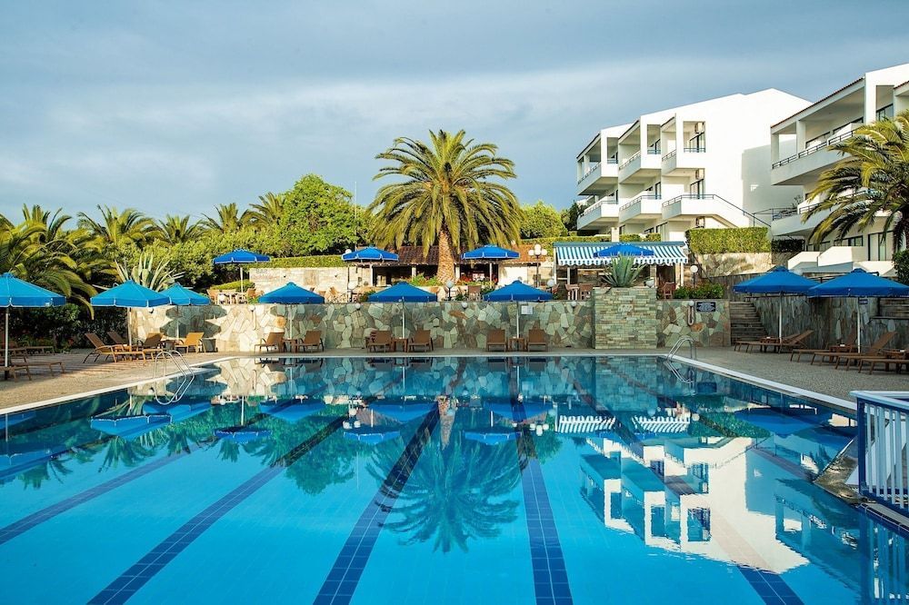 Xenios Port Marina Hotel - Image 6