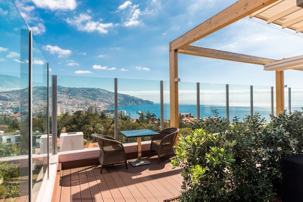 Havutsikt på Sensimar Savoy Gardens som ligger i Funchal