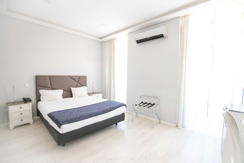 Grande Pensao Residencial Alcobia - Image 3