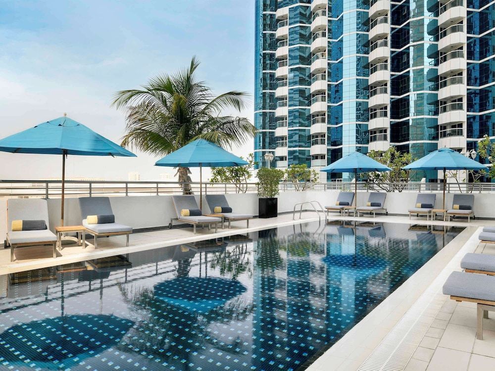 Moevenpick Hotel Jumeirah Lakes Towers - Image 1