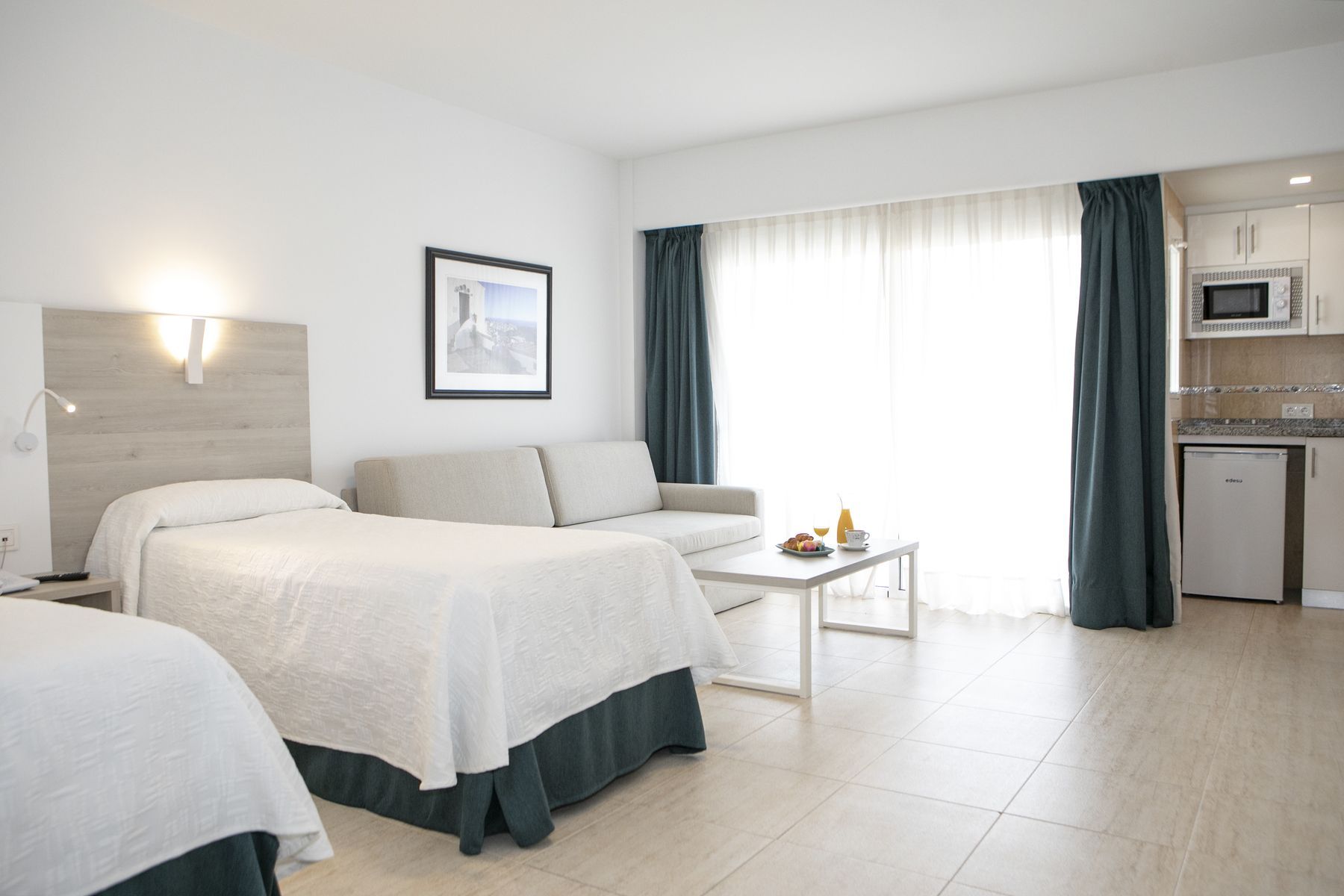 Aparthotel PYR Fuengirola - Image 10